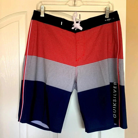 NWOT MENS QUICKSILVER BOARD SHORTS SZ 31  blue red and grey 9” inseam - Picture 1 of 6